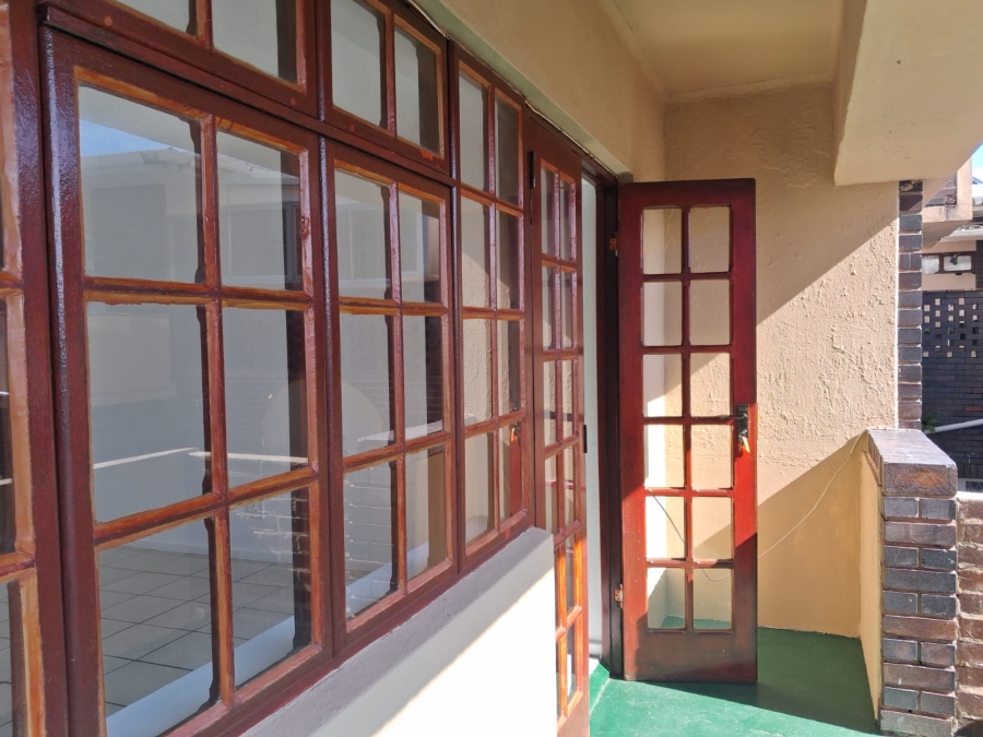 To Let 1 Bedroom Property for Rent in Quigney Eastern Cape